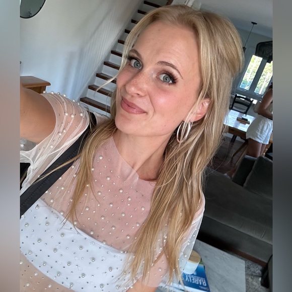 Meet your Posher, Hana - Picture 1 of 1